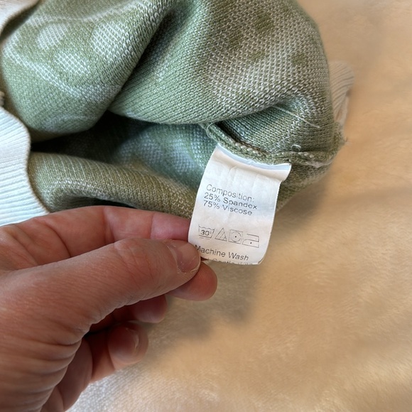 SHEIN Mushroom V-Neck Sleeveless Crop Knit Sweater Vest Size M Green - Picture 7 of 9